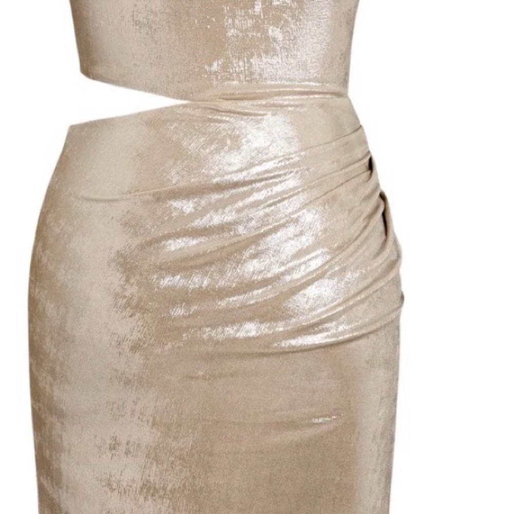 Elegant Metallic Cream Ruched Sheath Dress